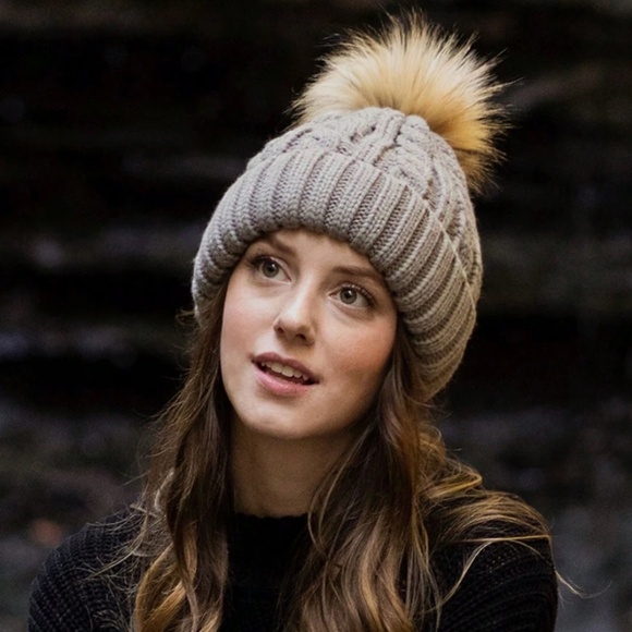Rouge! Accessories - Grey Cable Knit Beanie Hat Faux Fur Pom Pom  100% Acrylic